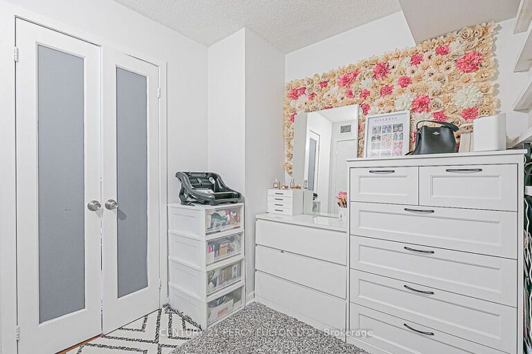 L3RycmViL2xpc3RpbmdzLzMwLzE1LzcxLzc0L3AvZWViYWMzYTItNGE4NC00NjNjLWI2N2QtMDI1MThlMmRlM2IyLmpwZw 768x512