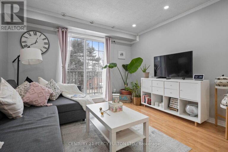 c11937064 11 768x512