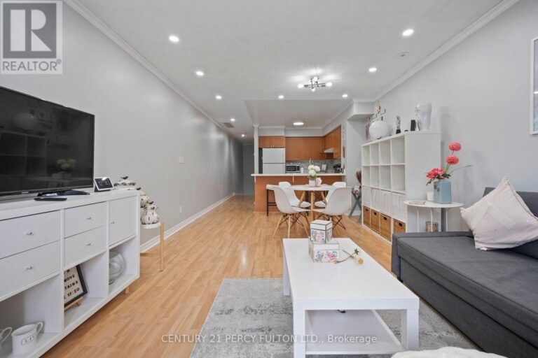 c11937064 13 768x512