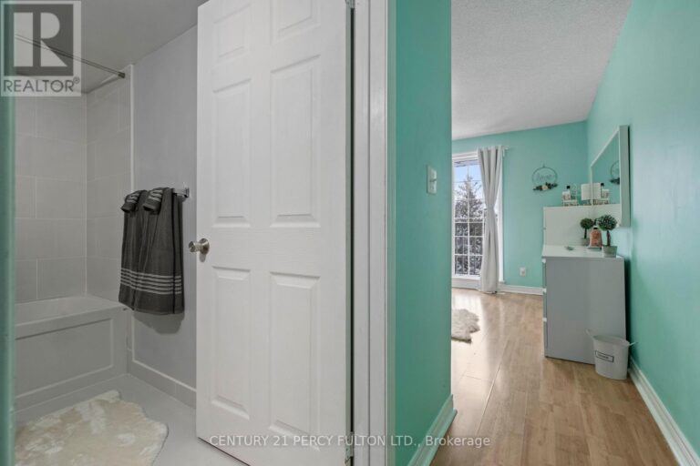 c11937064 19 768x512