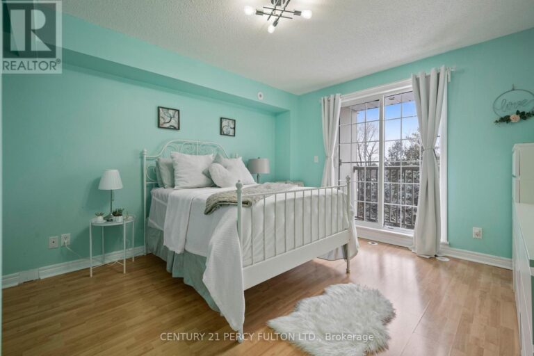 c11937064 22 768x512