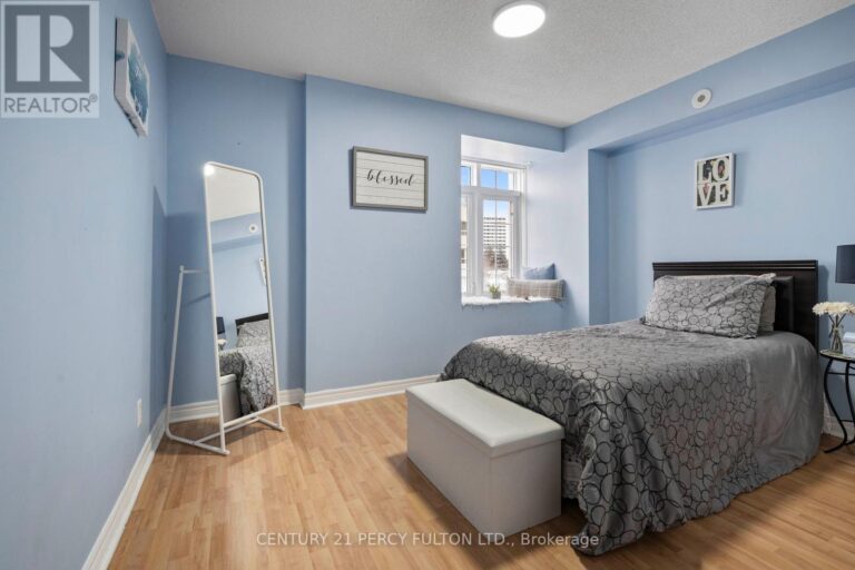 c11937064 25 768x512