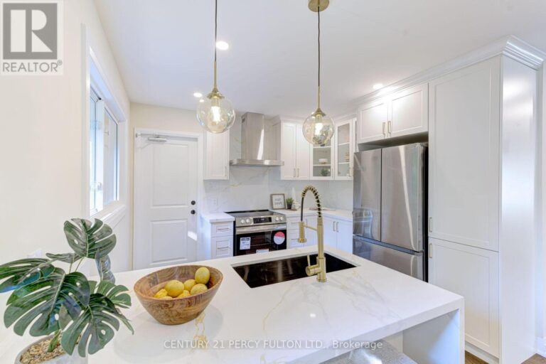 e12221448 17 768x512