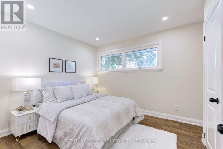 e12221448 21 768x512