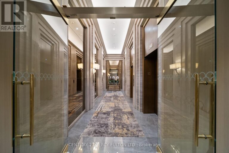 c12351134 1 1 768x513