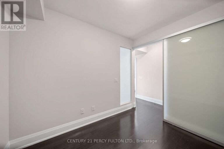 c12351134 20 768x513