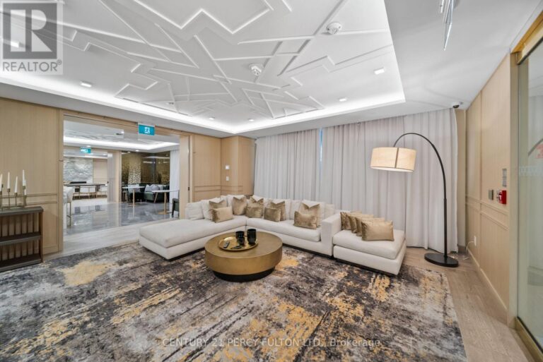 c12351134 38 768x513