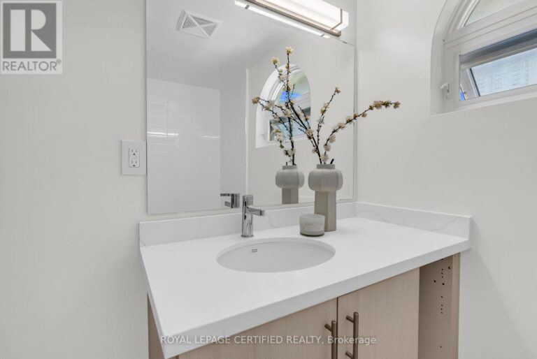 e12357321 10 768x514