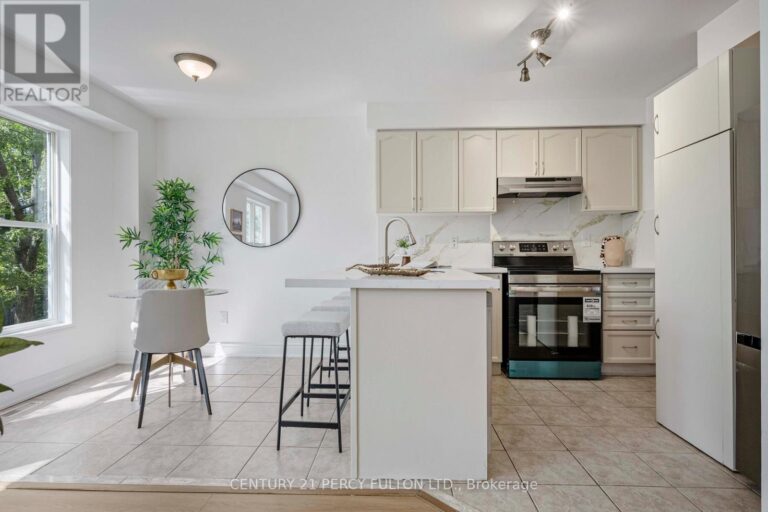 w12400994 19 768x512