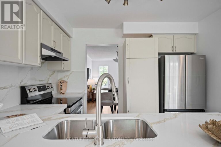 w12400994 22 768x512