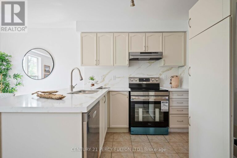 w12400994 24 768x512