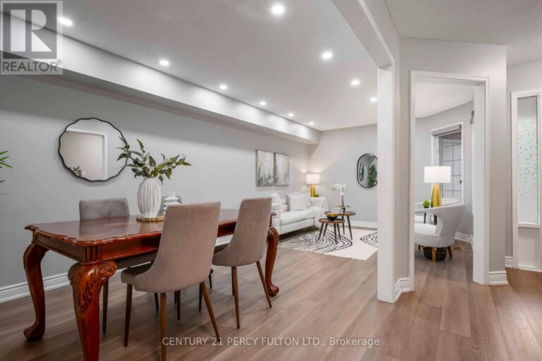 w12481675 11 768x512