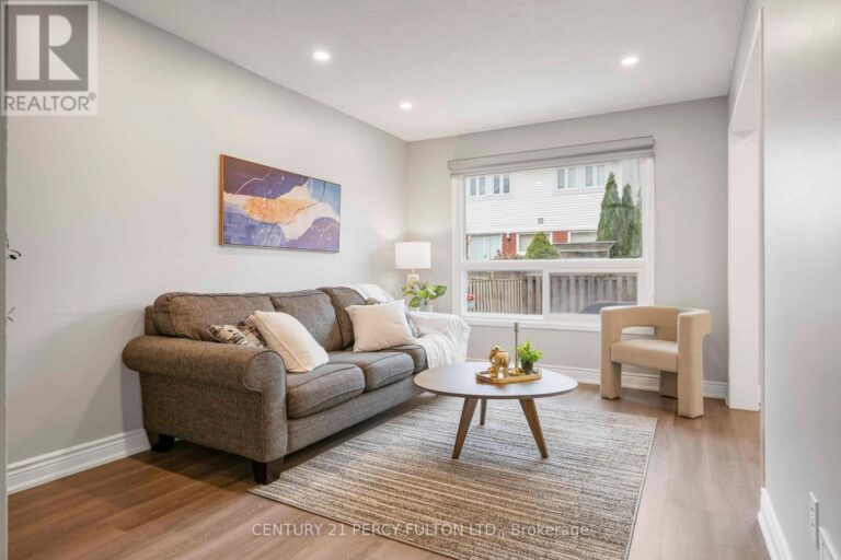 w12481675 13 768x512