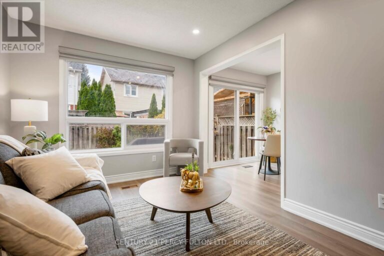 w12481675 15 768x512