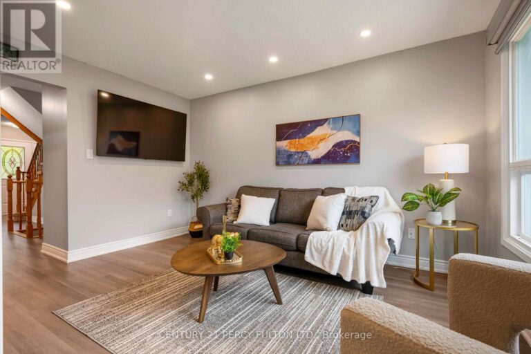 w12481675 17 768x512