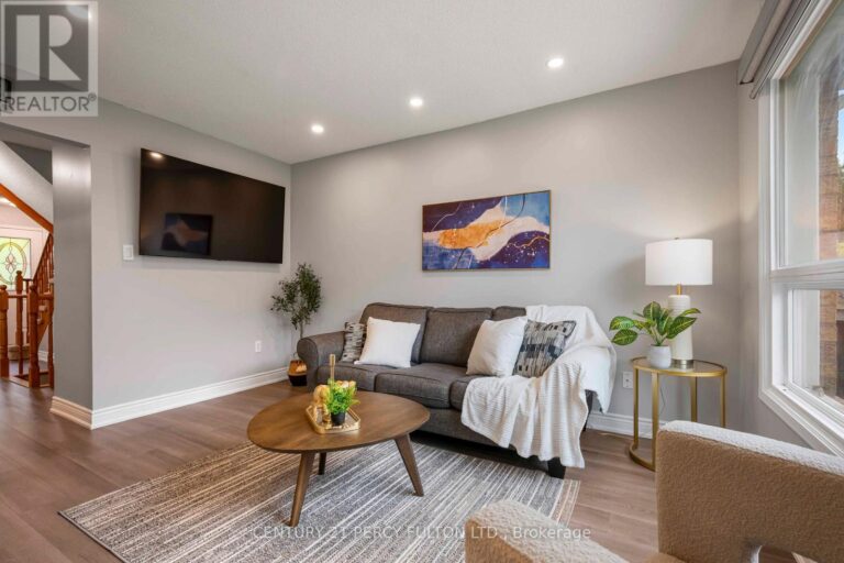 w12481675 21 768x512