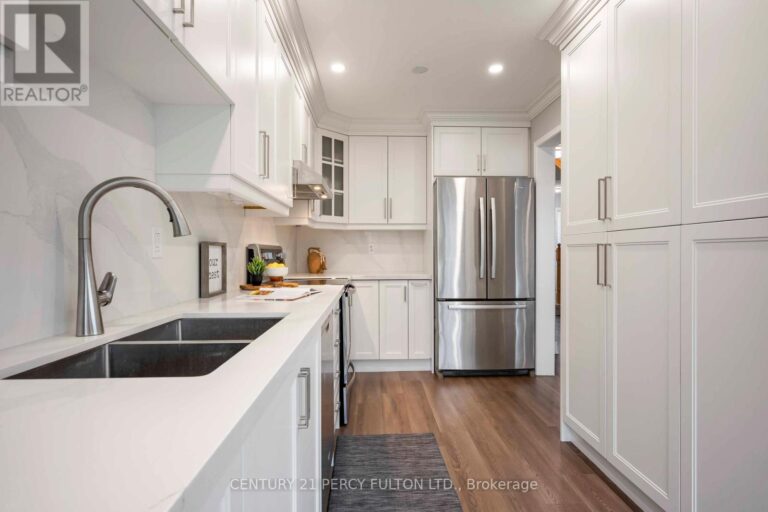 w12481675 23 768x512