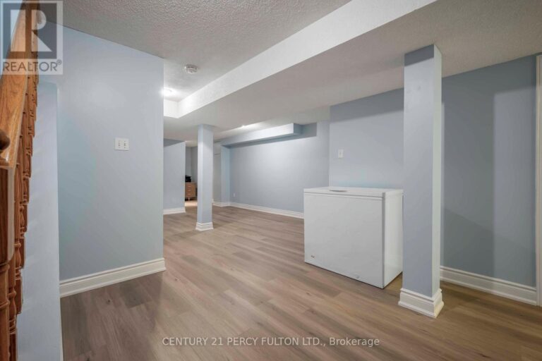 w12481675 35 768x512