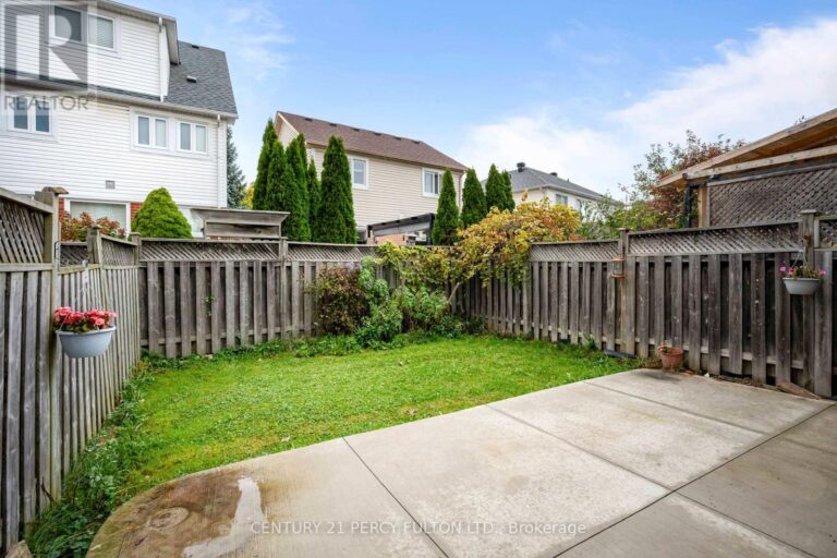 w12481675 39 768x512