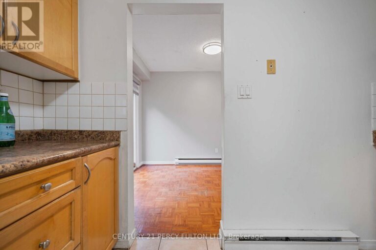 c12580668 17 768x512