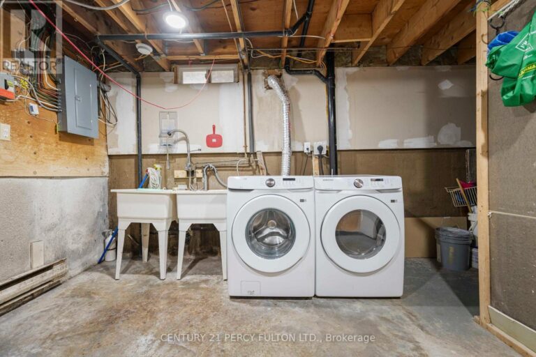 c12580668 32 768x512