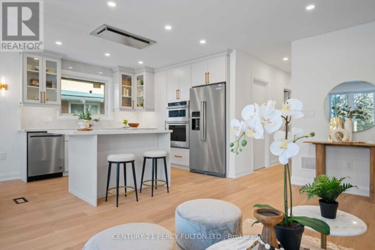 w12635418 12 768x512