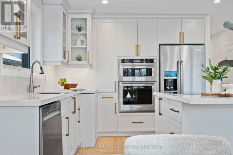 w12635418 16 768x512