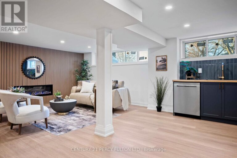 w12635418 30 768x512