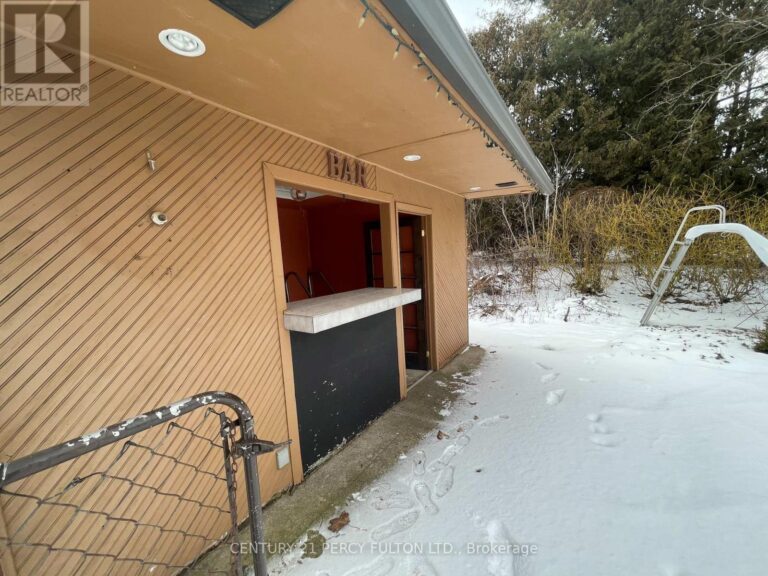 w12787732 32 768x576