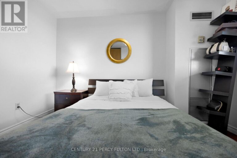 w12854816 22 768x513